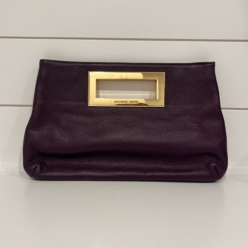 Michael kors clutch